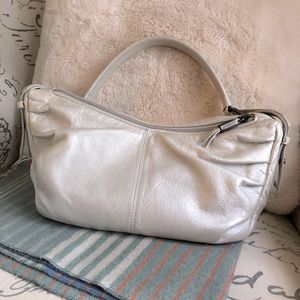 Stone Mountain Silver Leather Purse